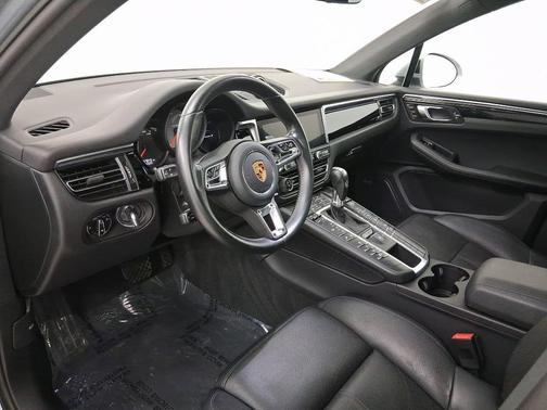 2020 Porsche Macan S