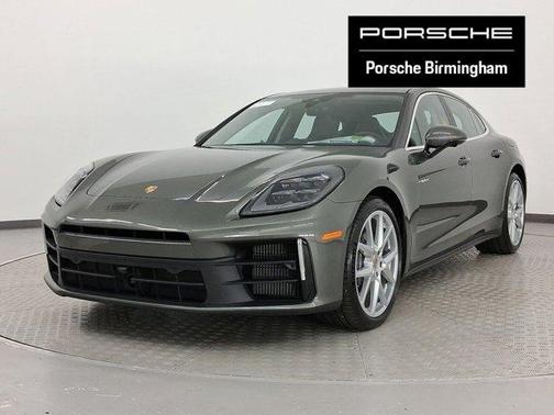 2026 Porsche Panamera 4