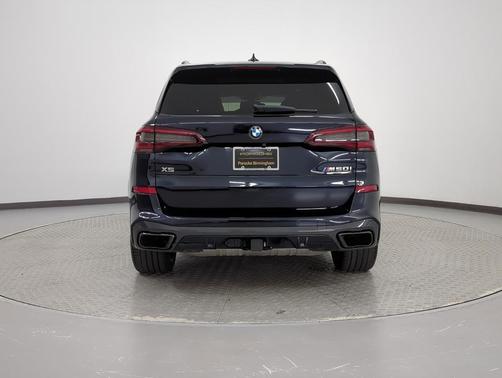 2022 BMW X5 M50i