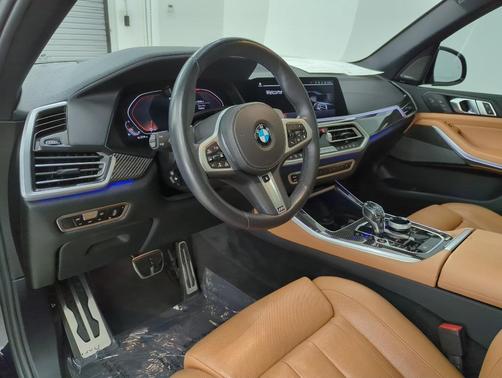 2022 BMW X5 M50i
