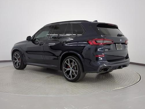 2022 BMW X5 M50i