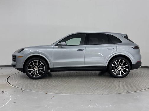 2025 Porsche Cayenne Base