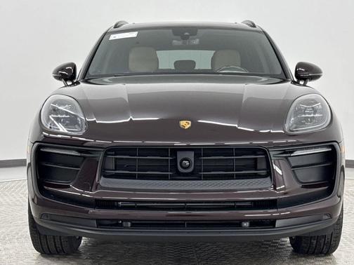 2025 Porsche Macan T