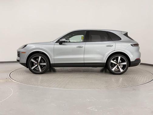 2025 Porsche Cayenne Base