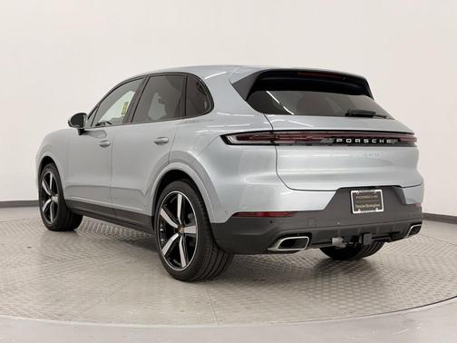 2025 Porsche Cayenne Base