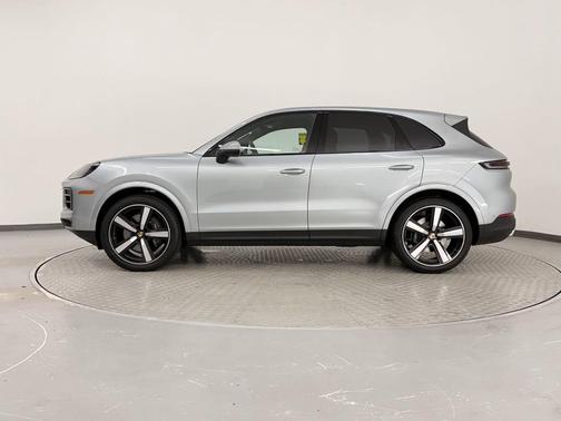 2025 Porsche Cayenne Base