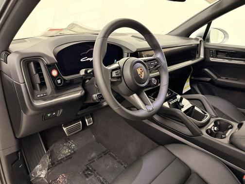 2025 Porsche Cayenne Base