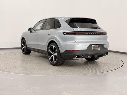 2025 Porsche Cayenne Base