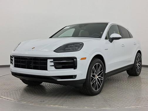Carrara White Metallic 2026 Porsche Cayenne Base