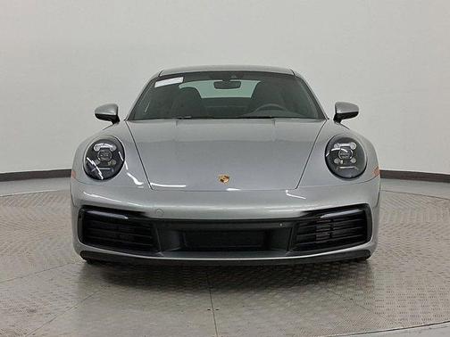 2022 Porsche 911 Carrera