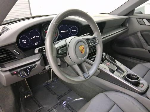 2022 Porsche 911 Carrera