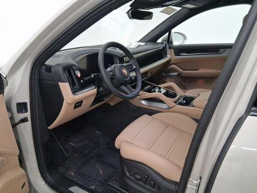 2026 Porsche Cayenne AWD