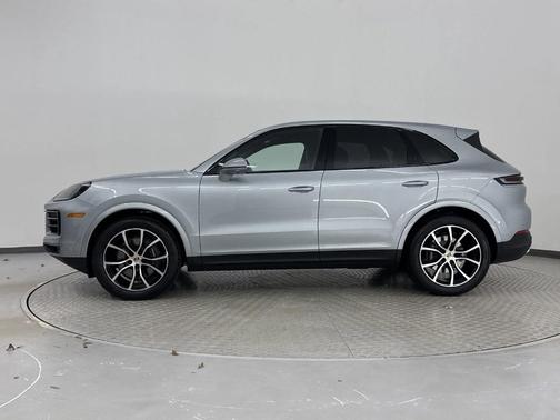 2025 Porsche Cayenne Base