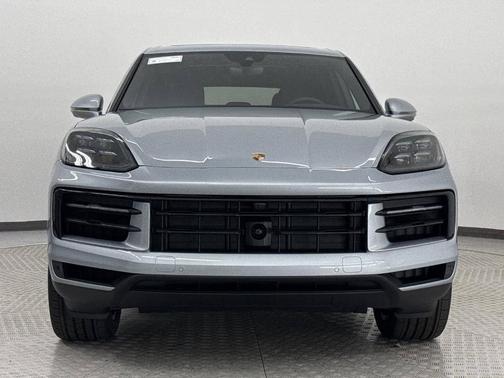 2025 Porsche Cayenne Base