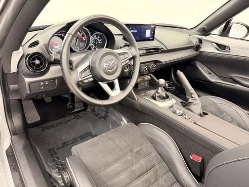 2024 Mazda MX-5 Miata Club
