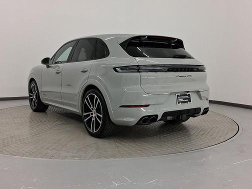 2026 Porsche Cayenne GTS