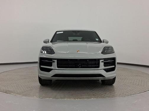 2026 Porsche Cayenne GTS