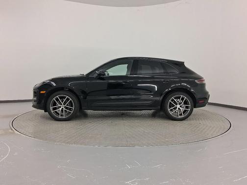 2024 Porsche Macan T