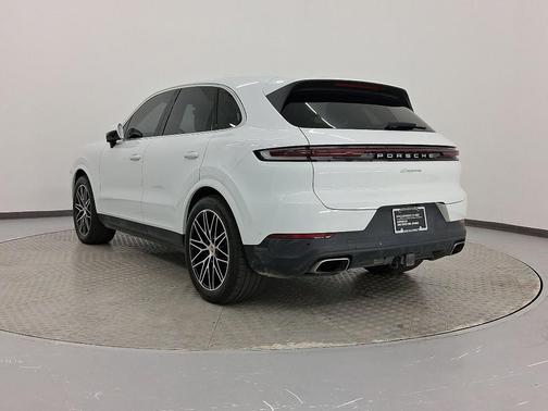 2024 Porsche Cayenne Base