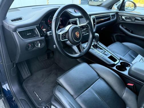 2018 Porsche Macan Sport Edition