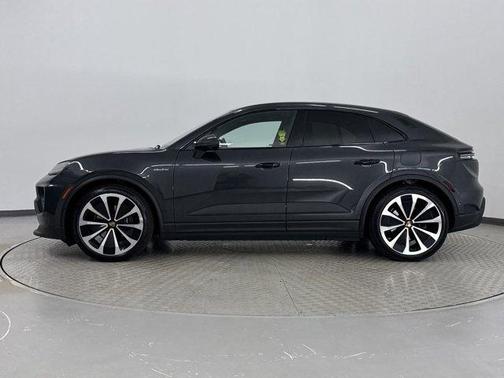 2024 Porsche Macan Electric 4