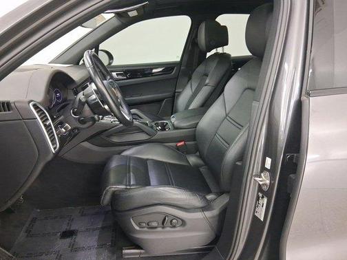 2022 Porsche Cayenne 