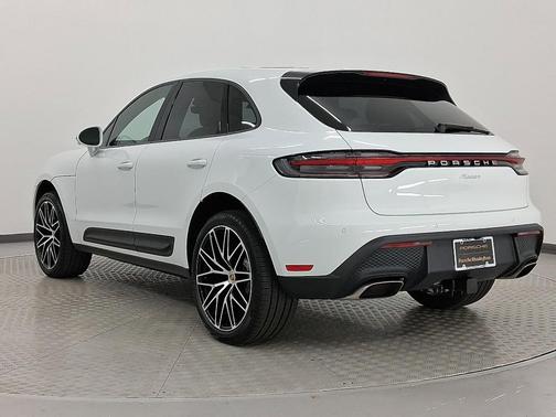 2026 Porsche Macan 