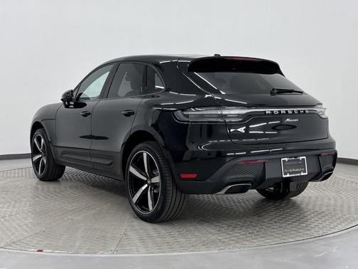 2025 Porsche Macan T