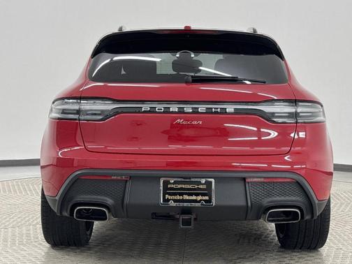 2025 Porsche Macan