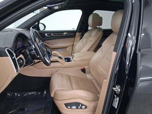 2021 Porsche Cayenne Base