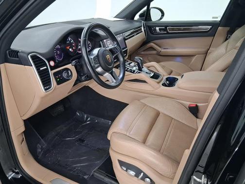 2021 Porsche Cayenne Base