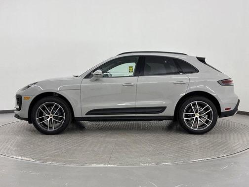 2025 Porsche Macan 