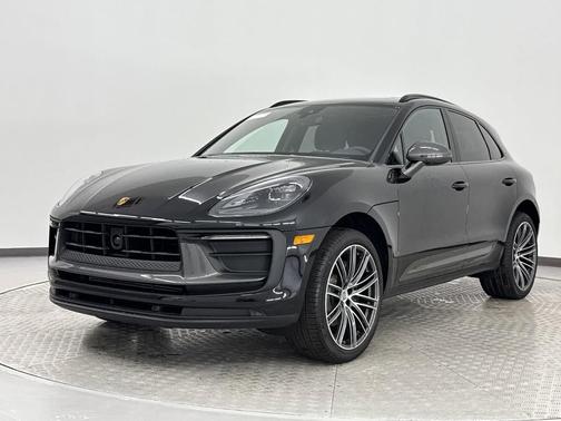 2025 Porsche Macan T
