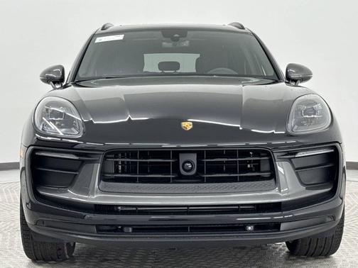 2025 Porsche Macan T