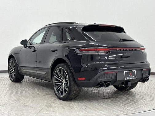 2025 Porsche Macan T