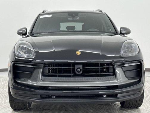 2025 Porsche Macan T