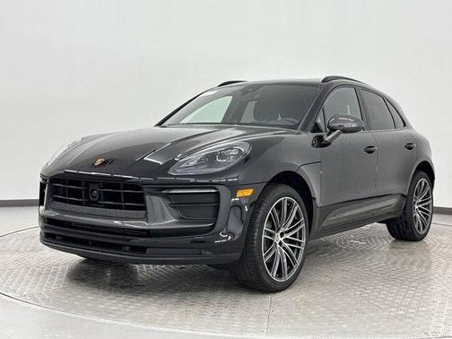 2025 Porsche Macan T