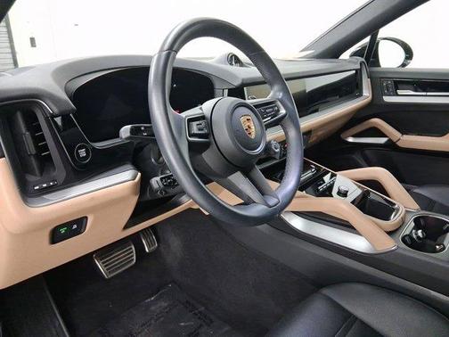 2024 Porsche Cayenne AWD