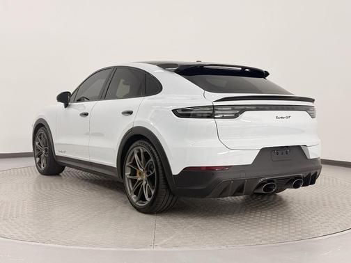 2023 Porsche Cayenne Turbo GT