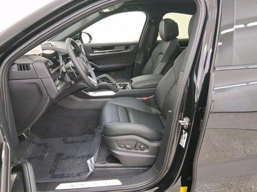 2026 Porsche Cayenne S Coupe AWD