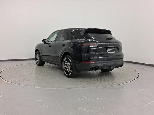 2023 Porsche Cayenne S Platinum Edition