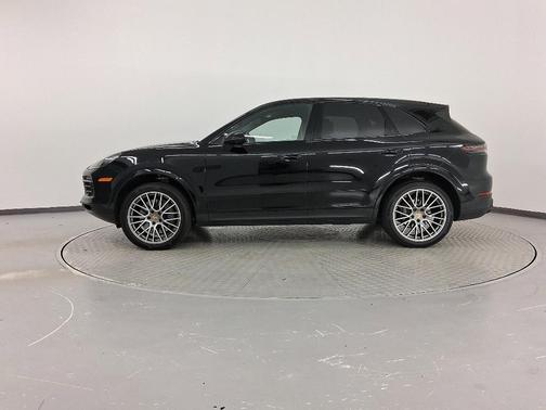 2023 Porsche Cayenne S Platinum Edition