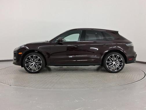 2025 Porsche Macan T