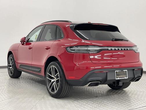 2025 Porsche Macan