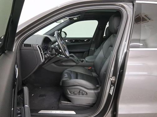 2023 Porsche Cayenne E-HYBRID