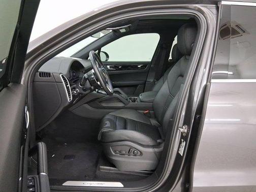 2023 Porsche Cayenne E-HYBRID