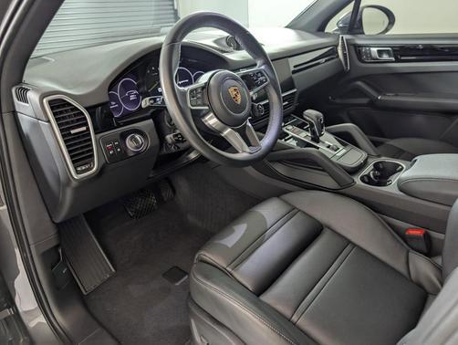 2023 Porsche Cayenne E-HYBRID