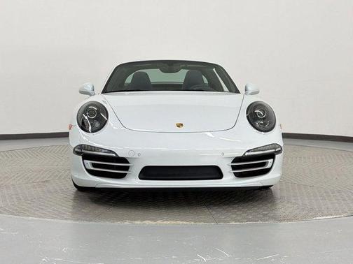 White 2016 Porsche 911