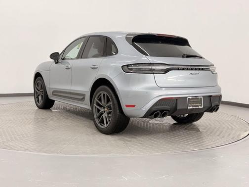 2025 Porsche Macan T
