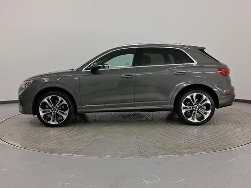 2020 Audi Q3 45 S line Prestige